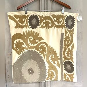 Pottery Barn Suzani Embroidered Crewel Pillow Sham 24x24” *Cover Only*
